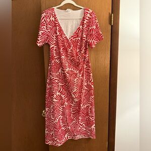 H&M Red and White Leaf Print Midi Maternity Dress